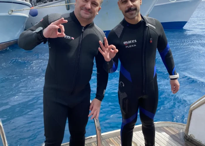 PADI Divemaster Training on boat in Hurghada with Diving Mentor