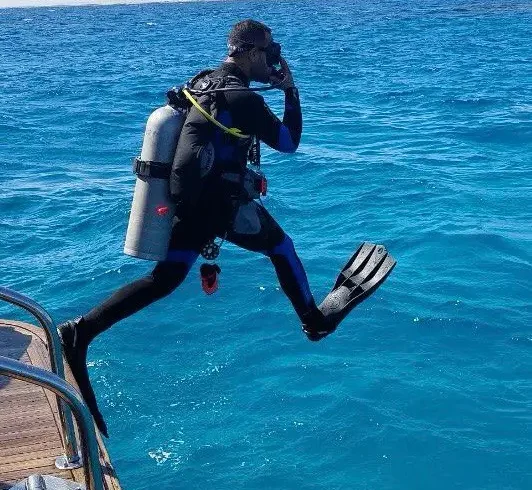 Mastering the Giant Stride Entry Guide by Diving Mentor Hurghada