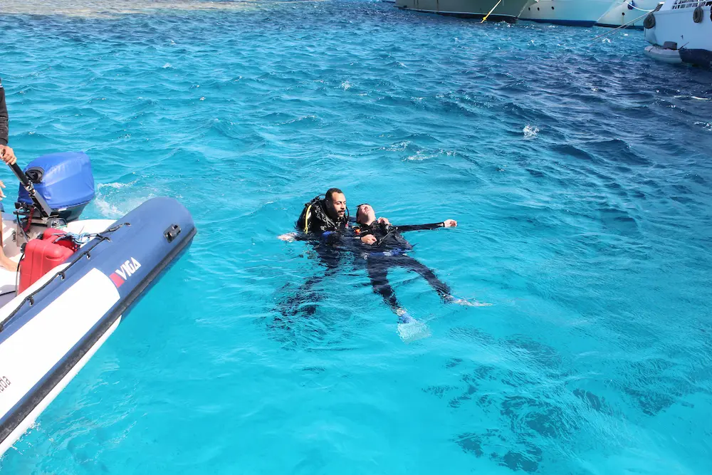 PADI Rescue Diver Course training at Diving Mentor Hurghada - Best diving courses in Red Sea